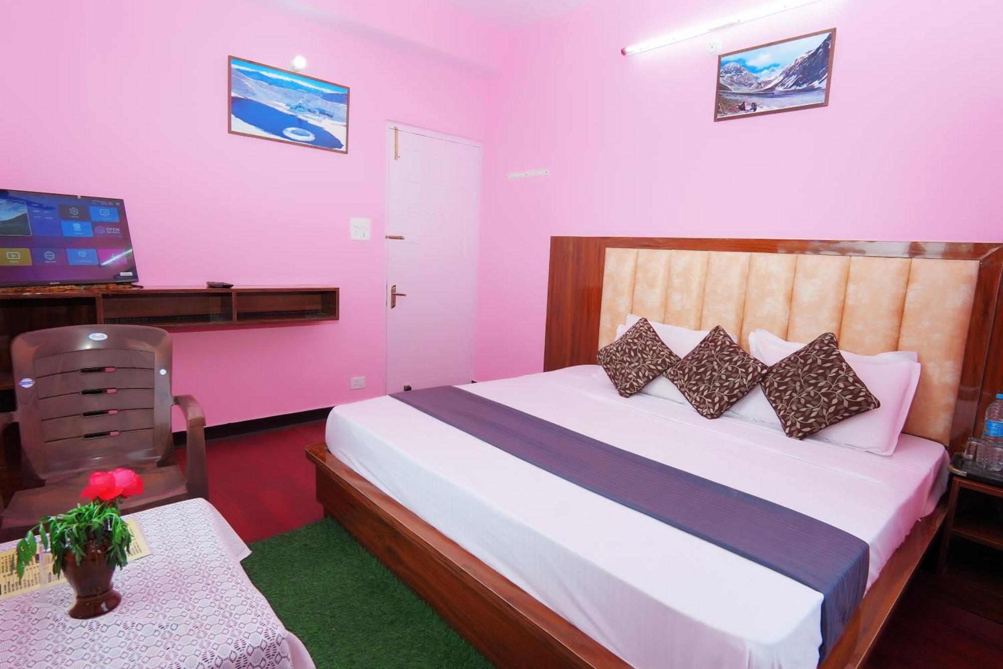 Shimla Hills Apartments 2Bhk ภายนอก รูปภาพ